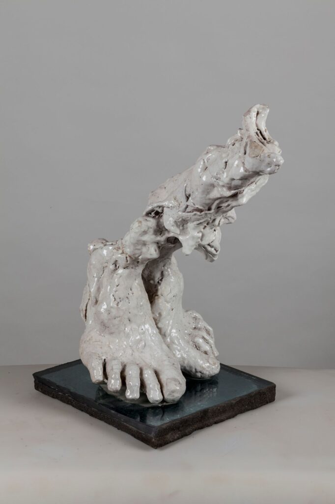 Opera 221Polimaterico 34x27x63cm 2006